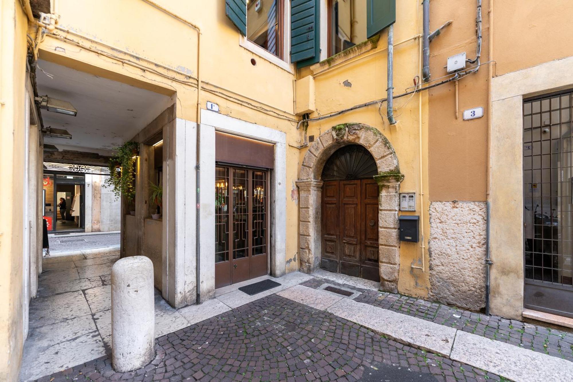 Sgarzerie Luxury Flat 2 Rooms 120Mq Verona Buitenkant foto